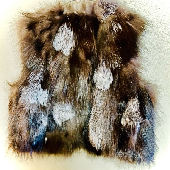 Fox Fur Vest - Picture 5 of 9